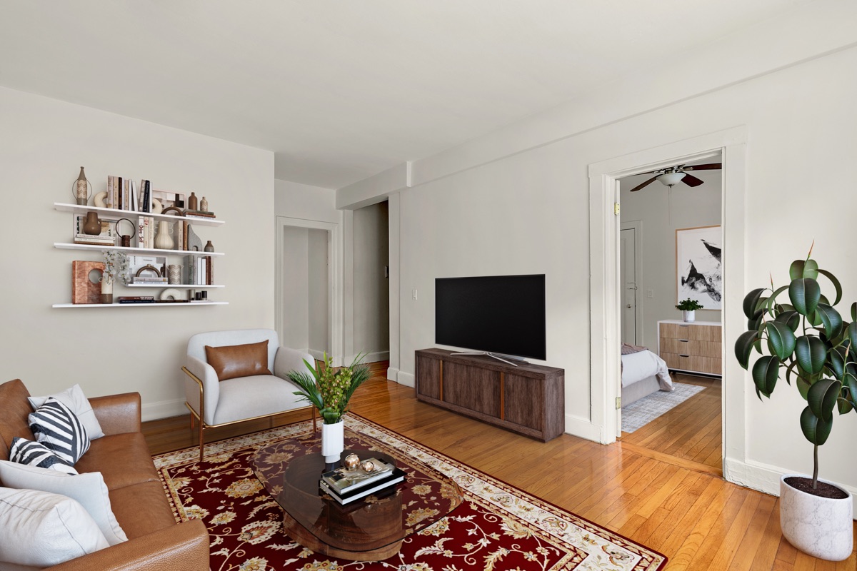 93 Strathmore, Unit B