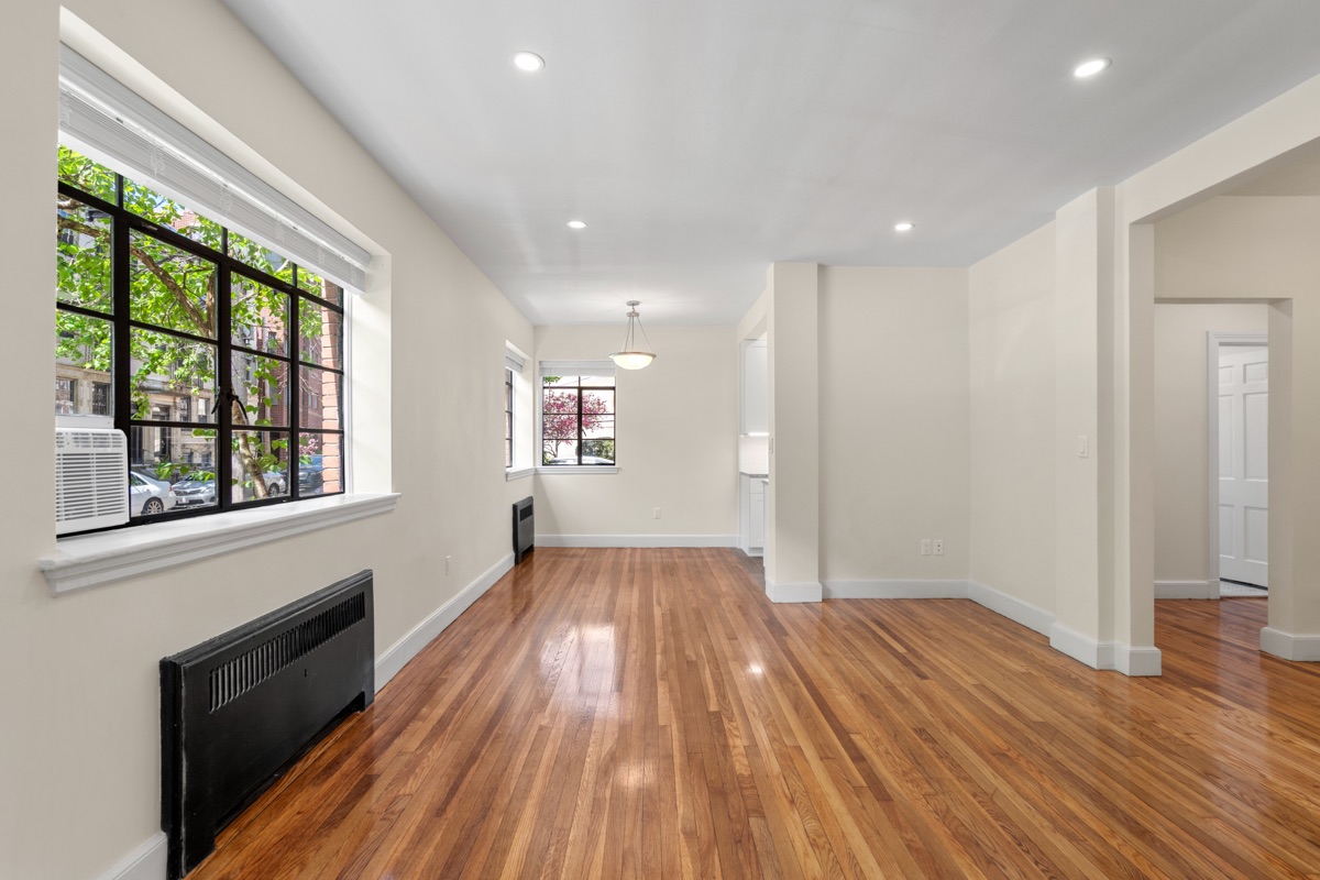 97 Strathmore, Unit 1